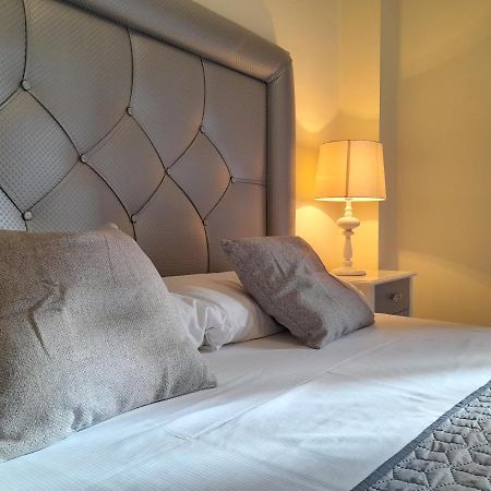 Apartamento Espacioso Muy Tranquilo Con Piscinas Y Jardines Cercano A La Playa Estepona Buitenkant foto