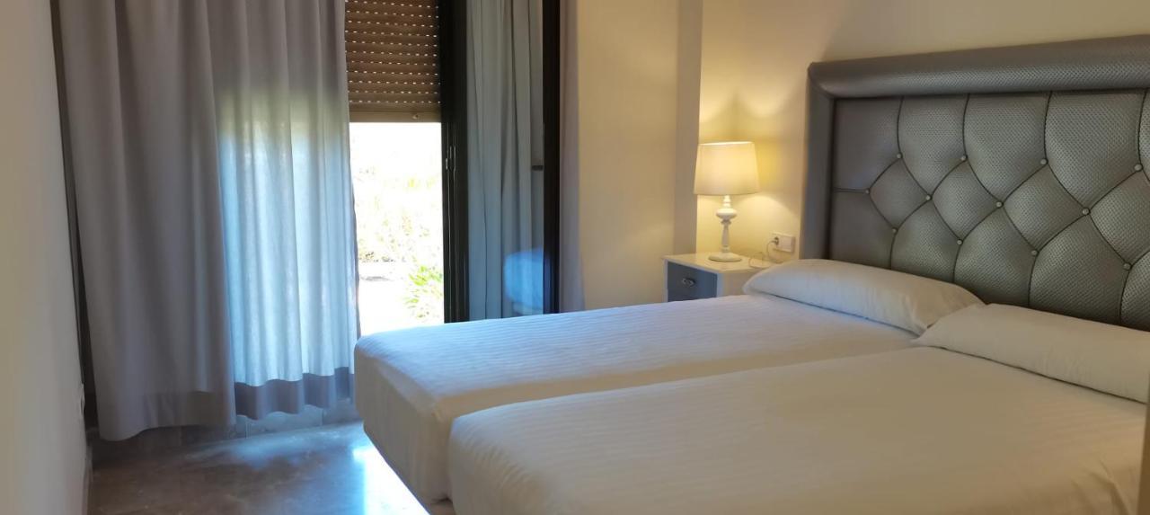 Apartamento Espacioso Muy Tranquilo Con Piscinas Y Jardines Cercano A La Playa Estepona Buitenkant foto