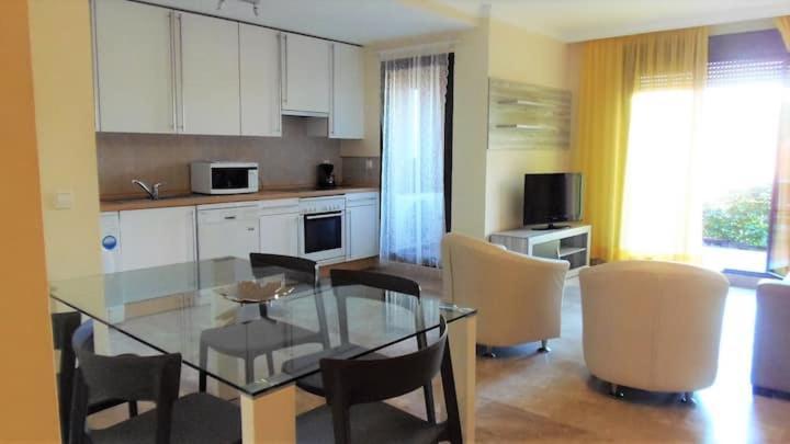 Apartamento Espacioso Muy Tranquilo Con Piscinas Y Jardines Cercano A La Playa Estepona Buitenkant foto