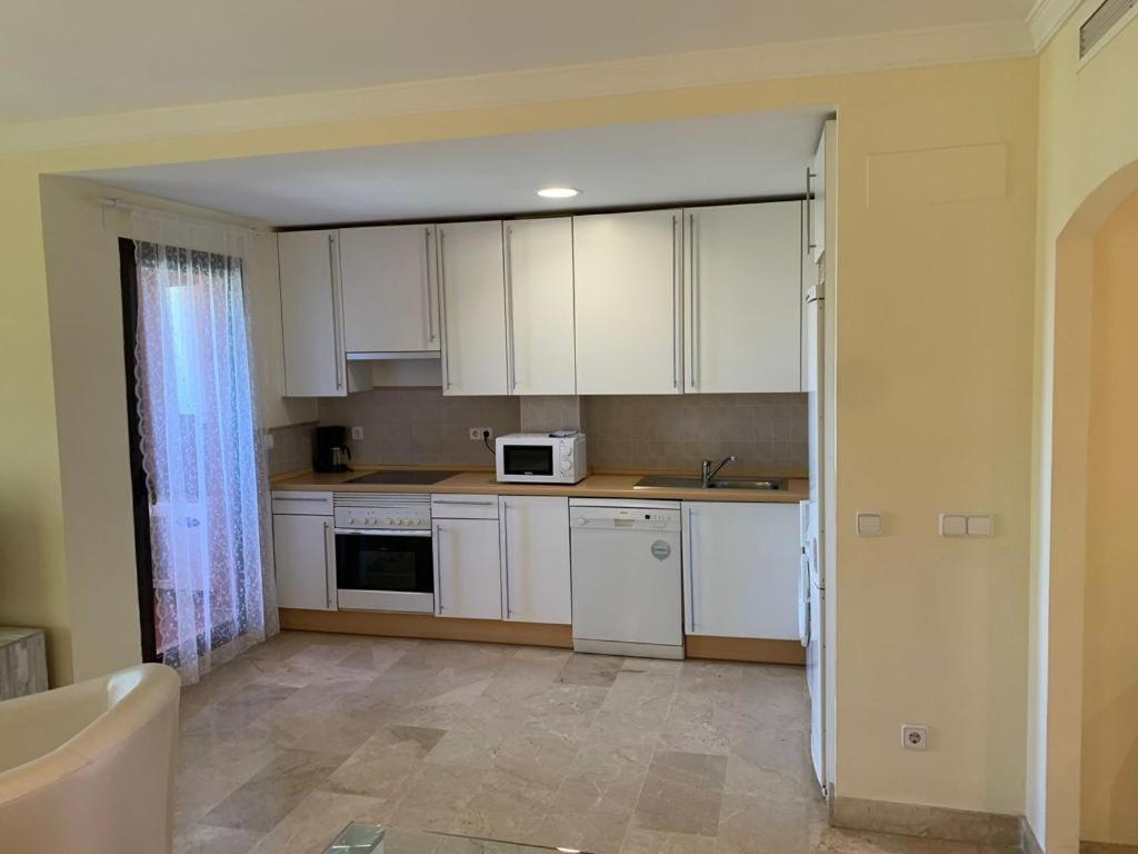 Apartamento Espacioso Muy Tranquilo Con Piscinas Y Jardines Cercano A La Playa Estepona Buitenkant foto